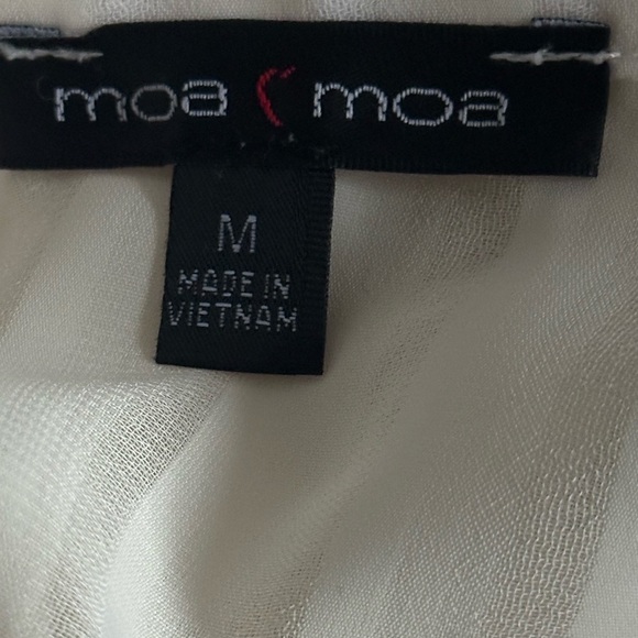Moa Moa Elegant Cream Blouse medium - Picture 5 of 5